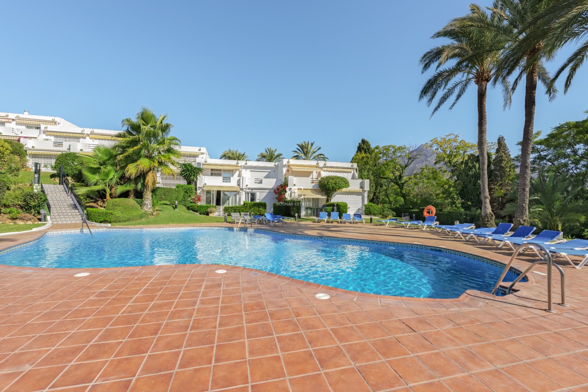 Herverkoop - Herenhuis -
Marbella - Nueva Andalucía