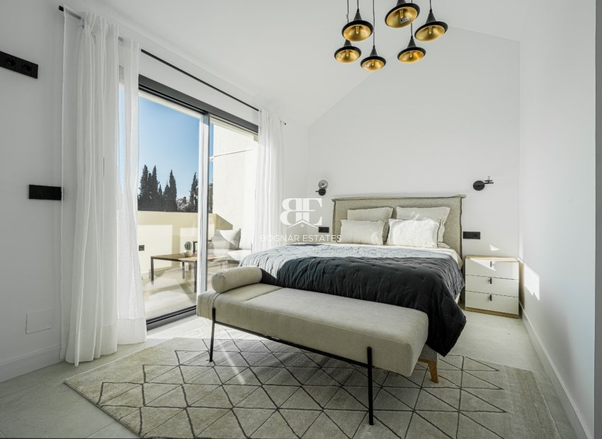 Herverkoop - Herenhuis -
Marbella - Nueva Andalucía