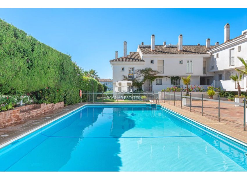 Herverkoop - Herenhuis -
Marbella - Puerto Banús