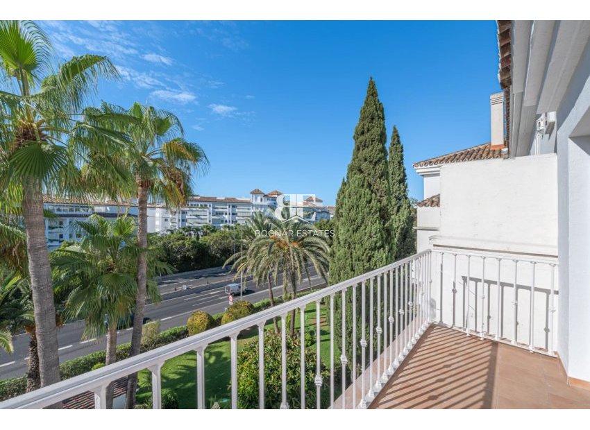 Herverkoop - Herenhuis -
Marbella - Puerto Banús