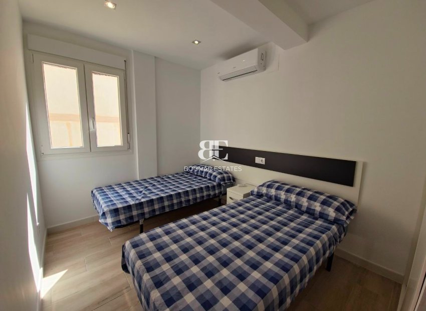 Herverkoop - Herenhuis -
Orihuela Costa - Cabo Roig