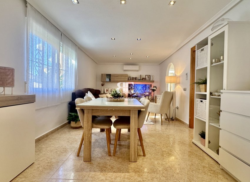 Herverkoop - Herenhuis -
Orihuela Costa - La Florida