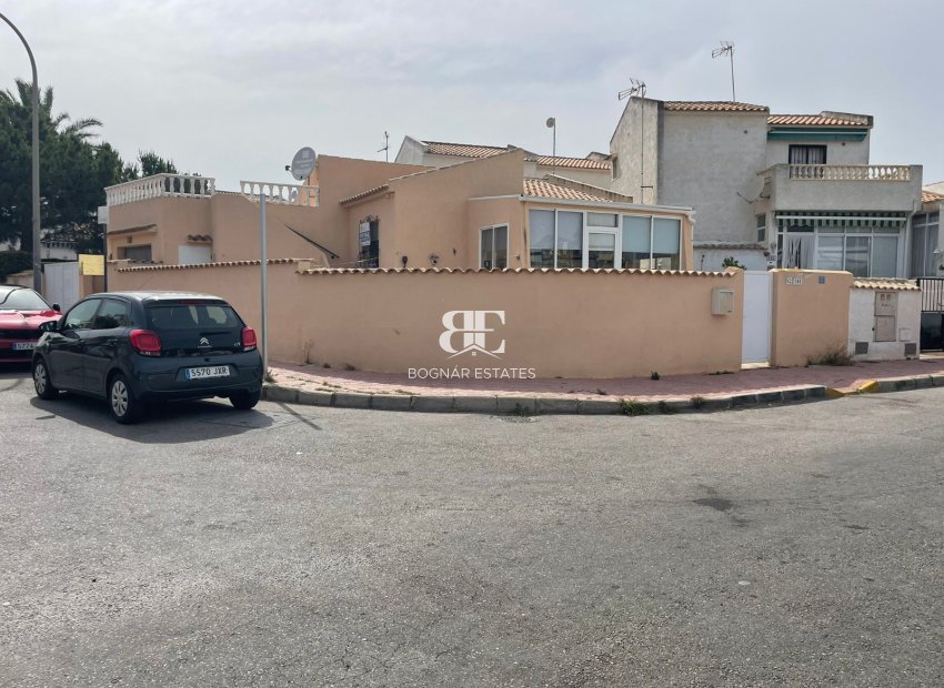 Herverkoop - Herenhuis -
Orihuela Costa - La Florida