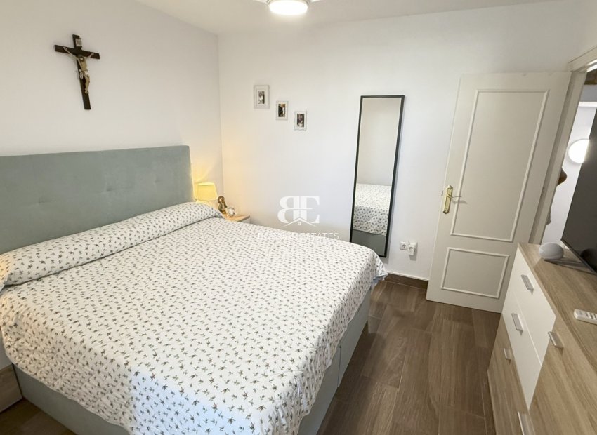 Herverkoop - Herenhuis -
Orihuela Costa - La Zenia