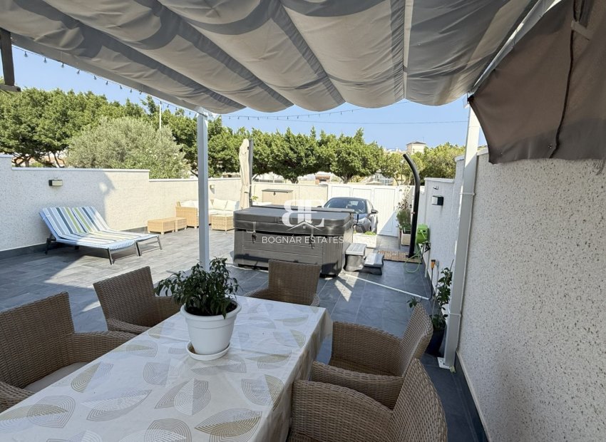 Herverkoop - Herenhuis -
Orihuela Costa - La Zenia