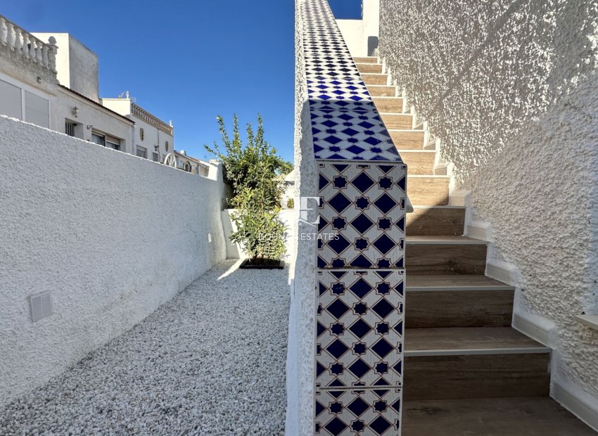 Herverkoop - Herenhuis -
Orihuela Costa - Las Filipinas