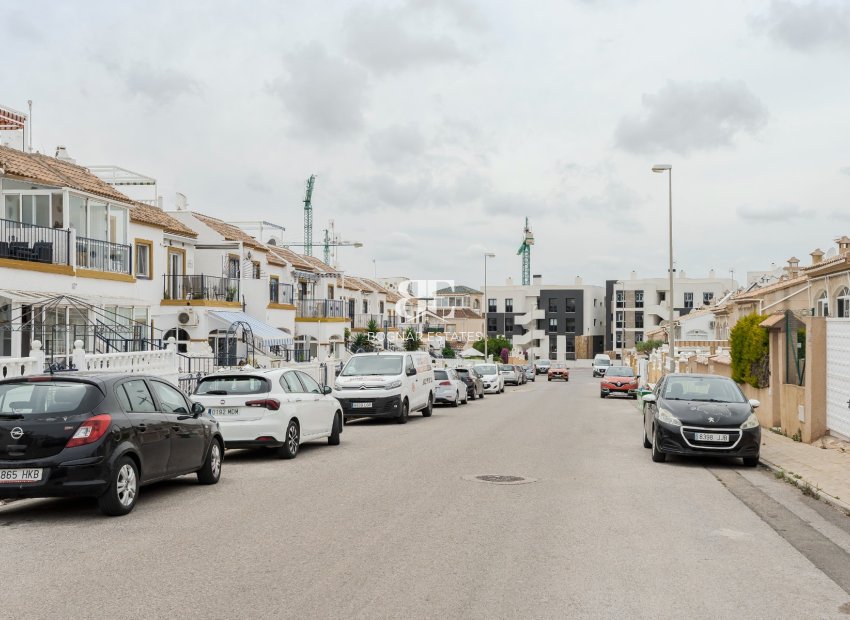 Herverkoop - Herenhuis -
Orihuela Costa - Los Altos
