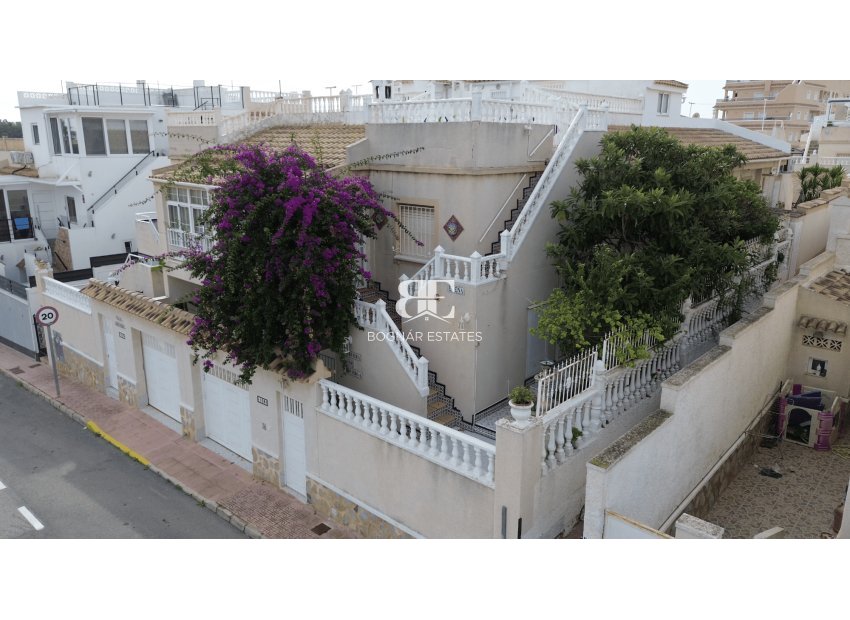 Herverkoop - Herenhuis -
Orihuela Costa - Los Altos