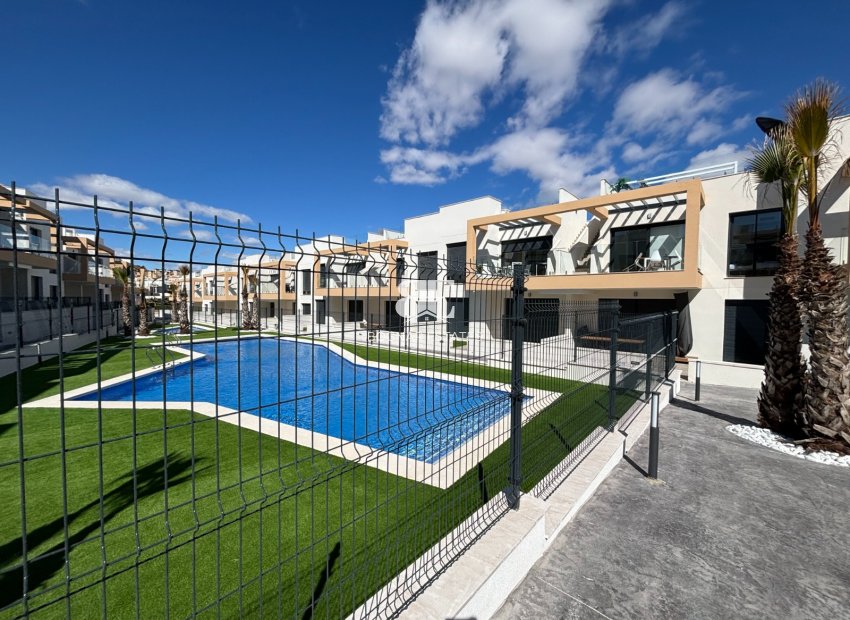 Herverkoop - Herenhuis -
Orihuela Costa - Pau 26