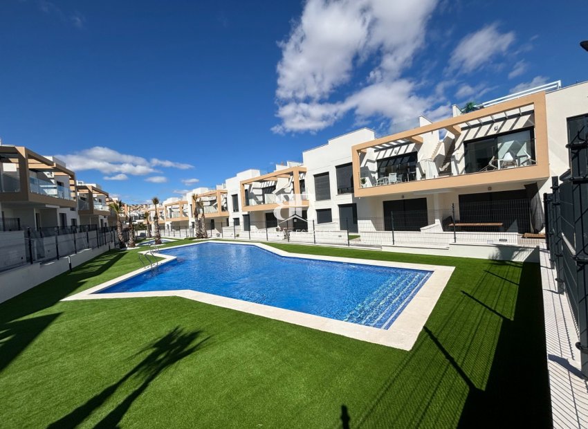 Herverkoop - Herenhuis -
Orihuela Costa - Pau 26