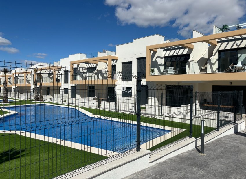 Herverkoop - Herenhuis -
Orihuela Costa - Pau 26