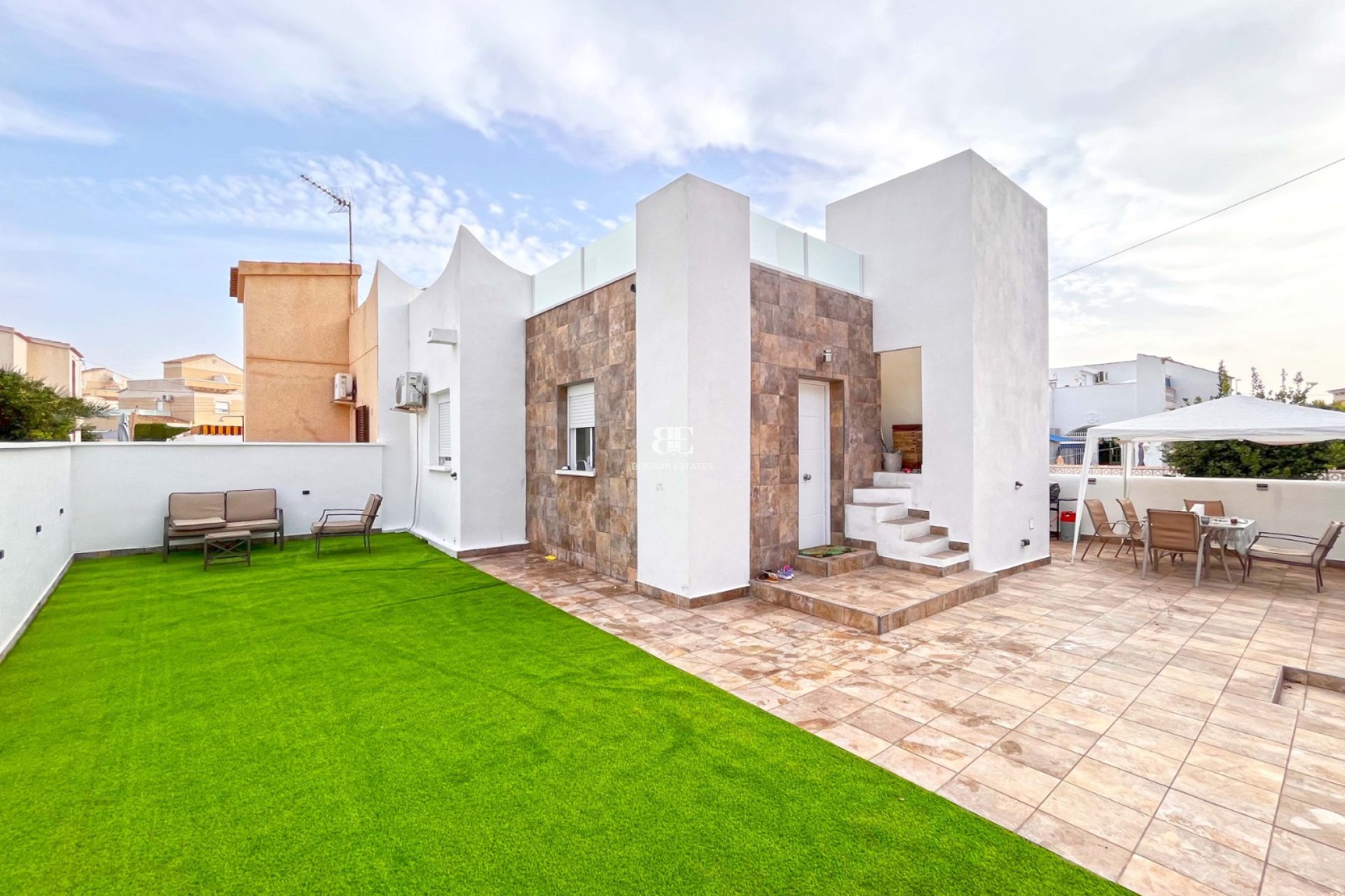 Herverkoop - Herenhuis -
Orihuela Costa - Playa Flamenca