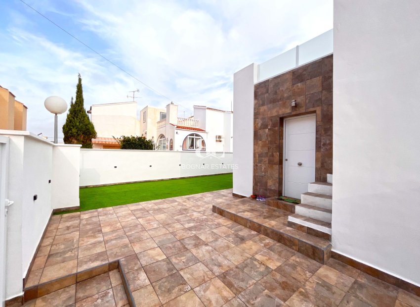 Herverkoop - Herenhuis -
Orihuela Costa - Playa Flamenca