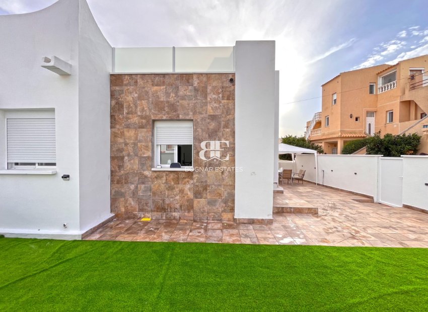 Herverkoop - Herenhuis -
Orihuela Costa - Playa Flamenca