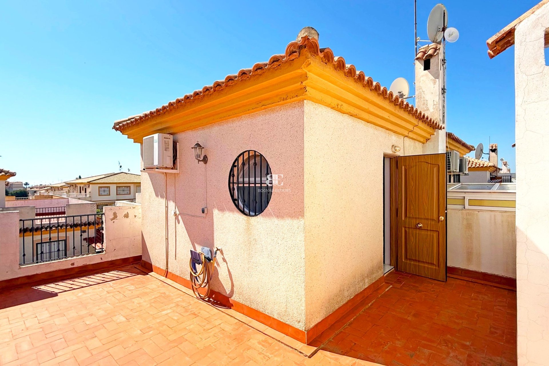 Herverkoop - Herenhuis -
Orihuela Costa - Playa Flamenca