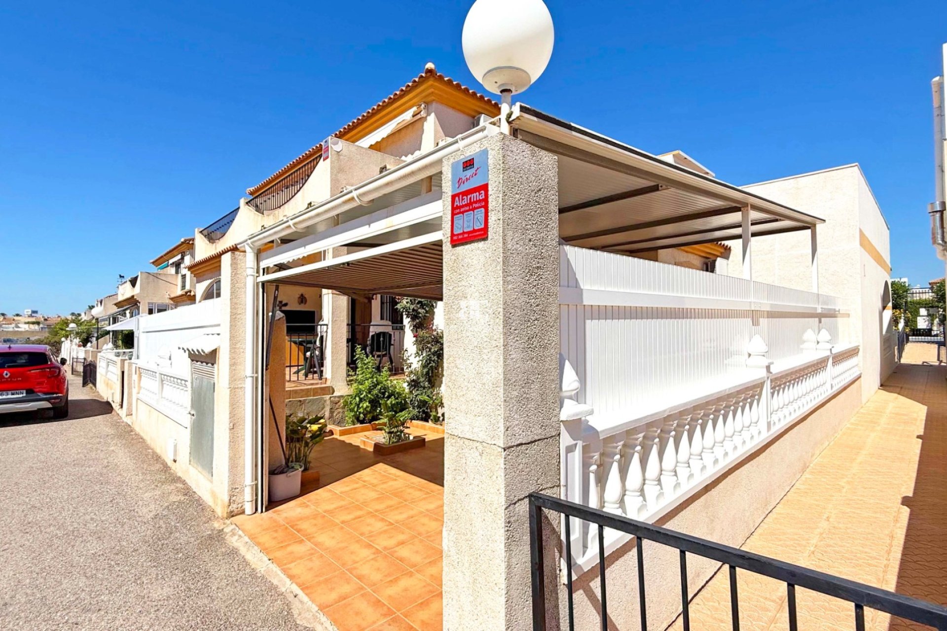 Herverkoop - Herenhuis -
Orihuela Costa - Playa Flamenca