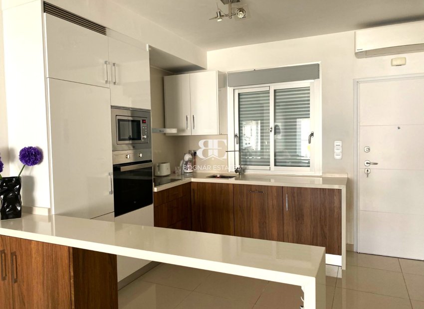Herverkoop - Herenhuis -
Orihuela Costa - Punta Prima