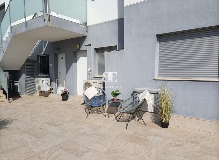 Herverkoop - Herenhuis -
Orihuela Costa - Punta Prima