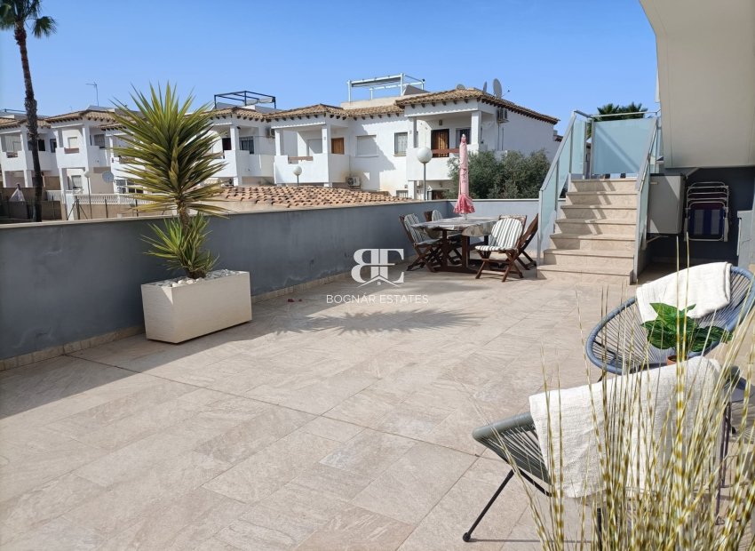 Herverkoop - Herenhuis -
Orihuela Costa - Punta Prima