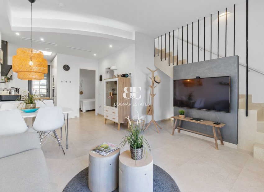 Herverkoop - Herenhuis -
Orihuela Costa - Villamartín