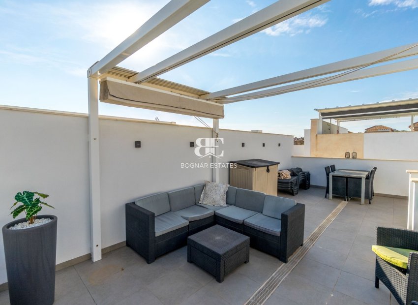 Herverkoop - Herenhuis -
Orihuela Costa - Villamartín