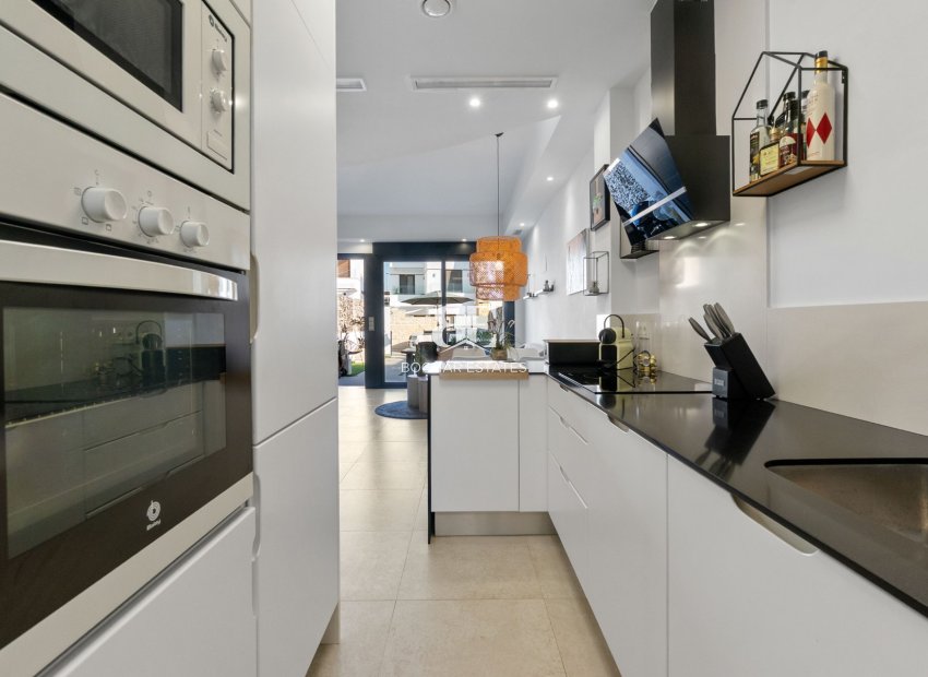 Herverkoop - Herenhuis -
Orihuela Costa - Villamartín