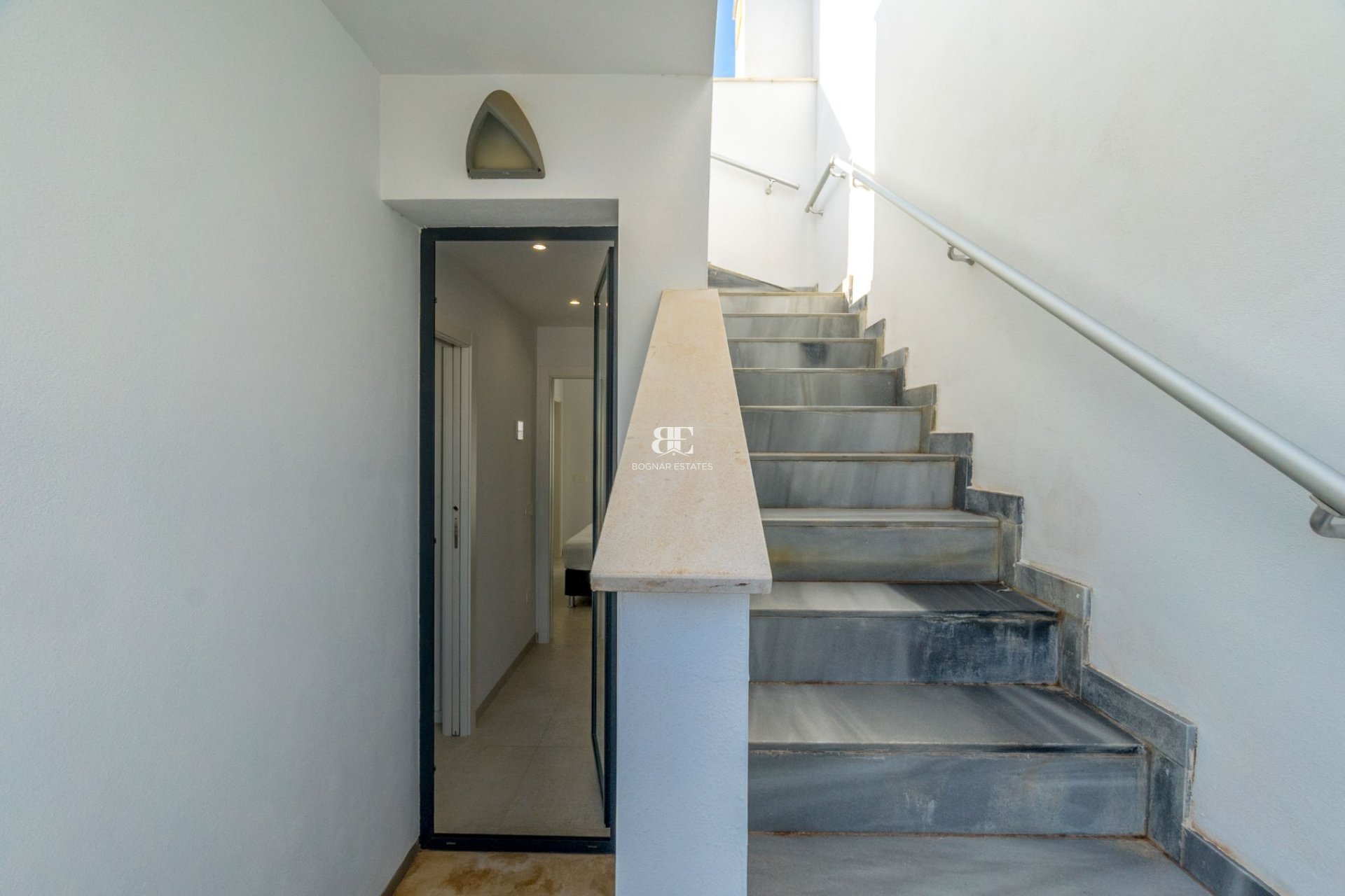 Herverkoop - Herenhuis -
Orihuela Costa - Villamartín