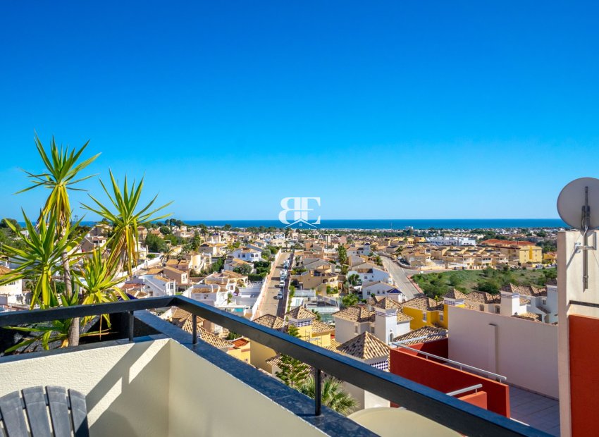 Herverkoop - Herenhuis -
Orihuela Costa - Villamartín