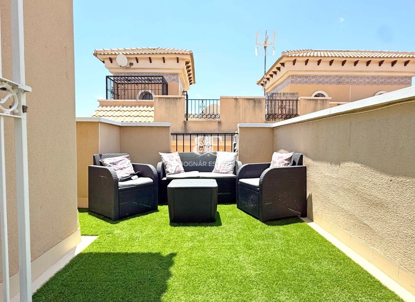 Herverkoop - Herenhuis -
Orihuela Costa - Villamartín