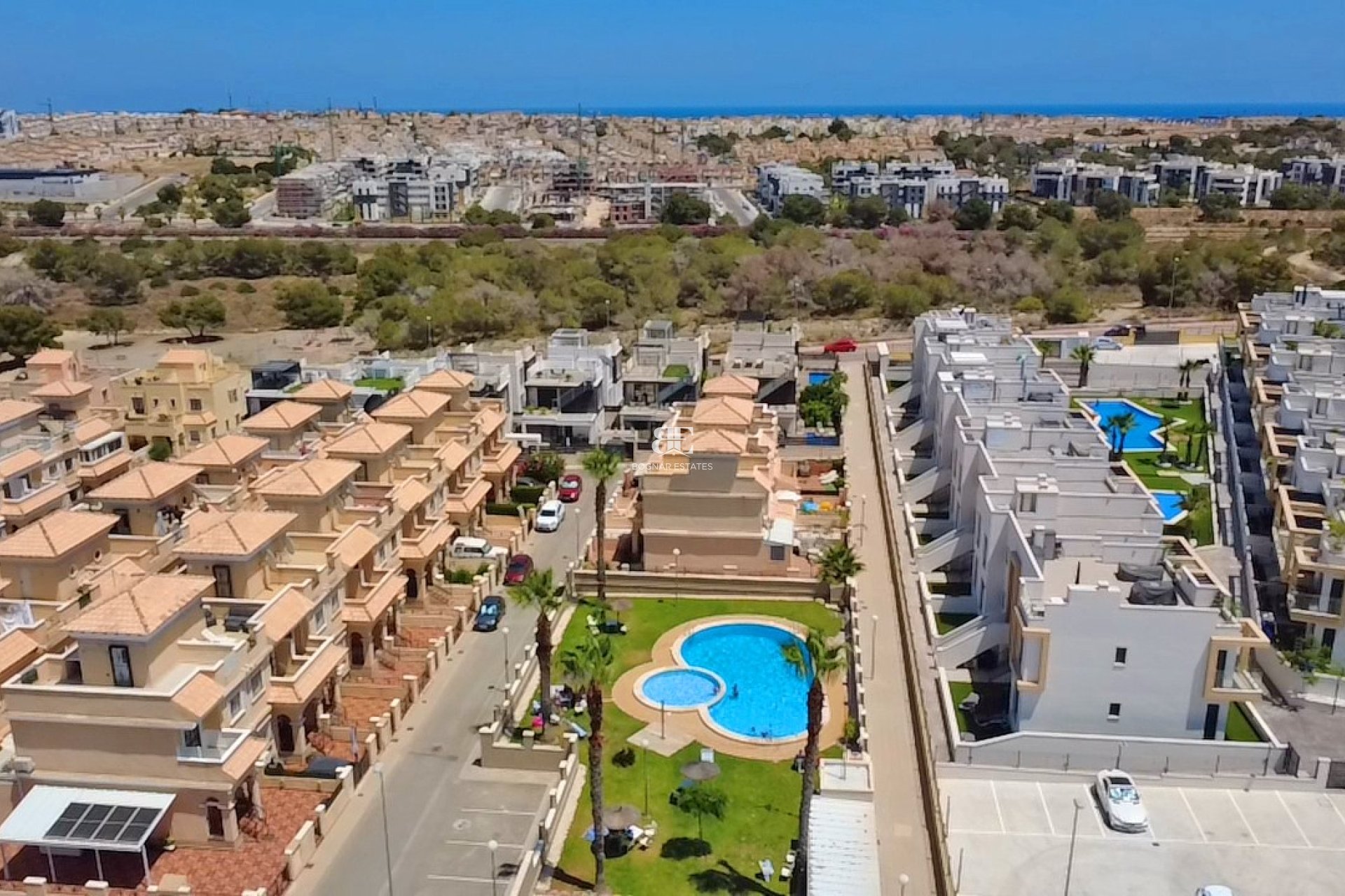 Herverkoop - Herenhuis -
Orihuela Costa - Villamartín