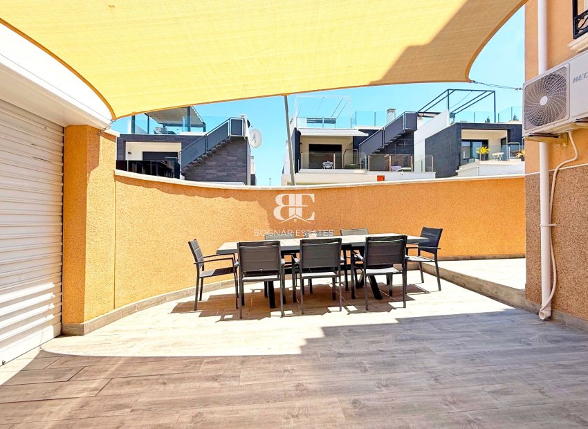 Herverkoop - Herenhuis -
Orihuela Costa - Villamartín