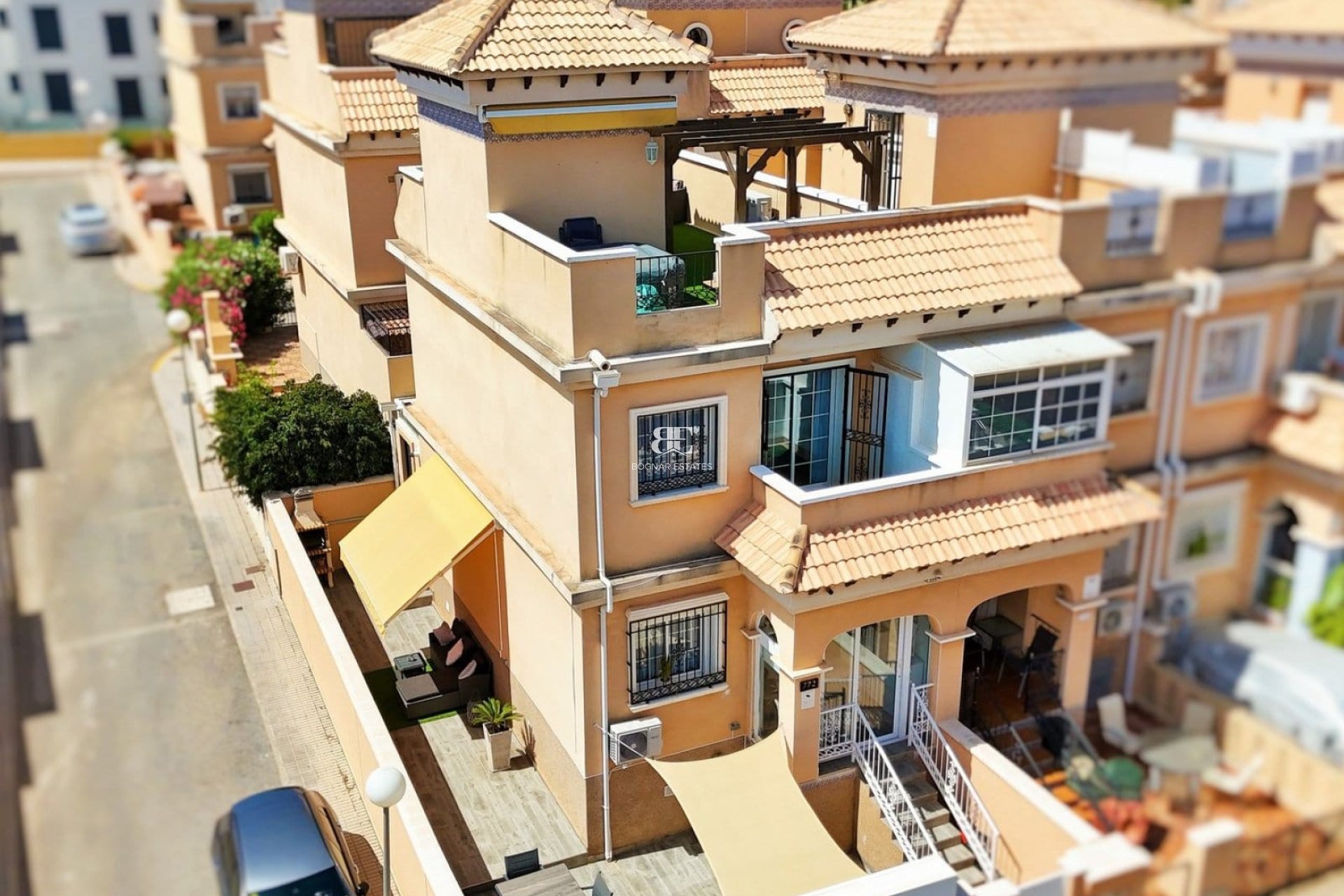 Herverkoop - Herenhuis -
Orihuela Costa - Villamartín