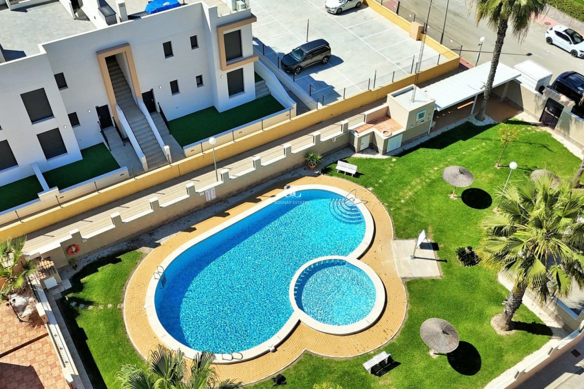 Herverkoop - Herenhuis -
Orihuela Costa - Villamartín