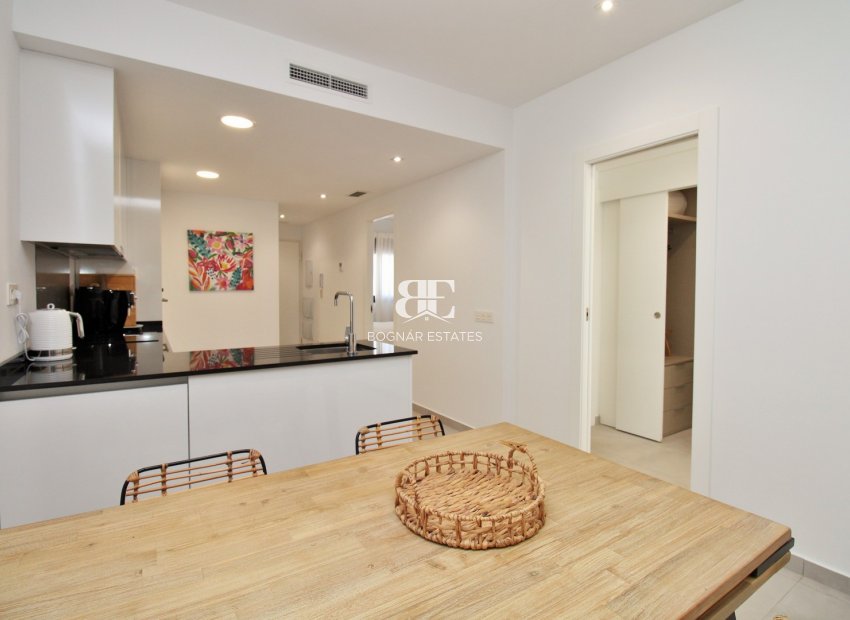 Herverkoop - Herenhuis -
Pilar de la Horadada