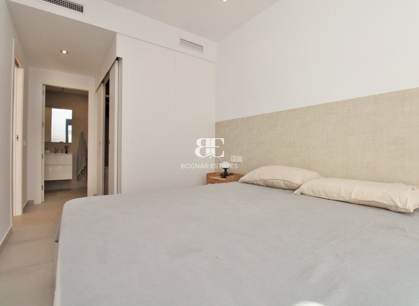 Herverkoop - Herenhuis -
Pilar de la Horadada