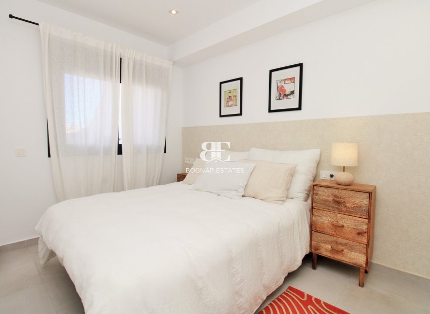 Herverkoop - Herenhuis -
Pilar de la Horadada