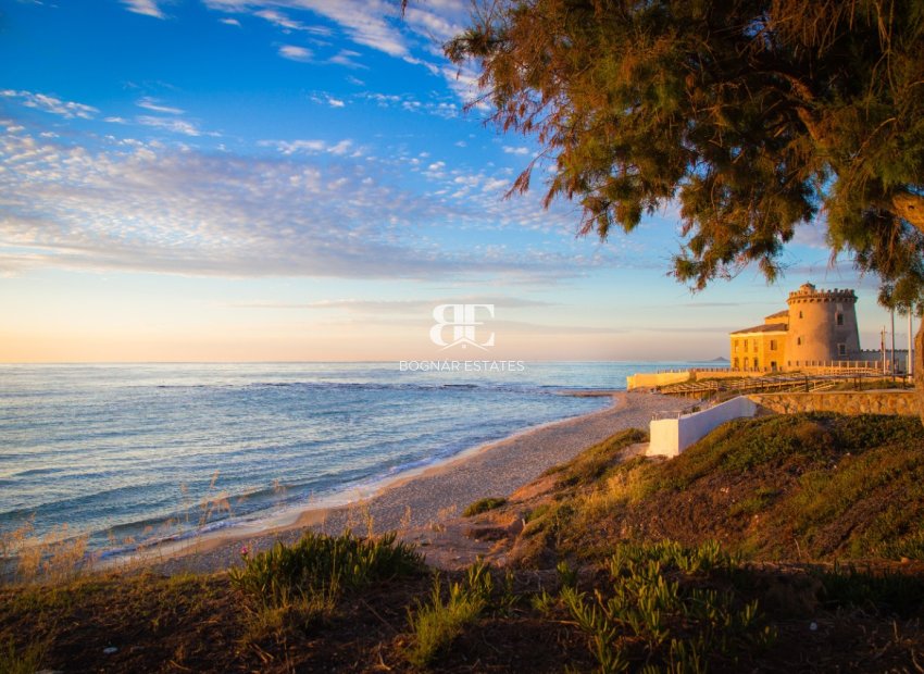 Herverkoop - Herenhuis -
Pilar de la Horadada