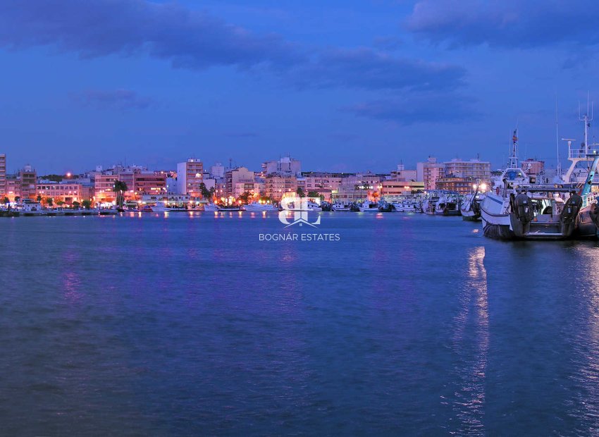 Herverkoop - Herenhuis -
Santa Pola - Center