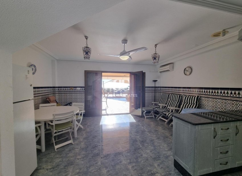 Herverkoop - Herenhuis -
Santa Pola - Playa del Este