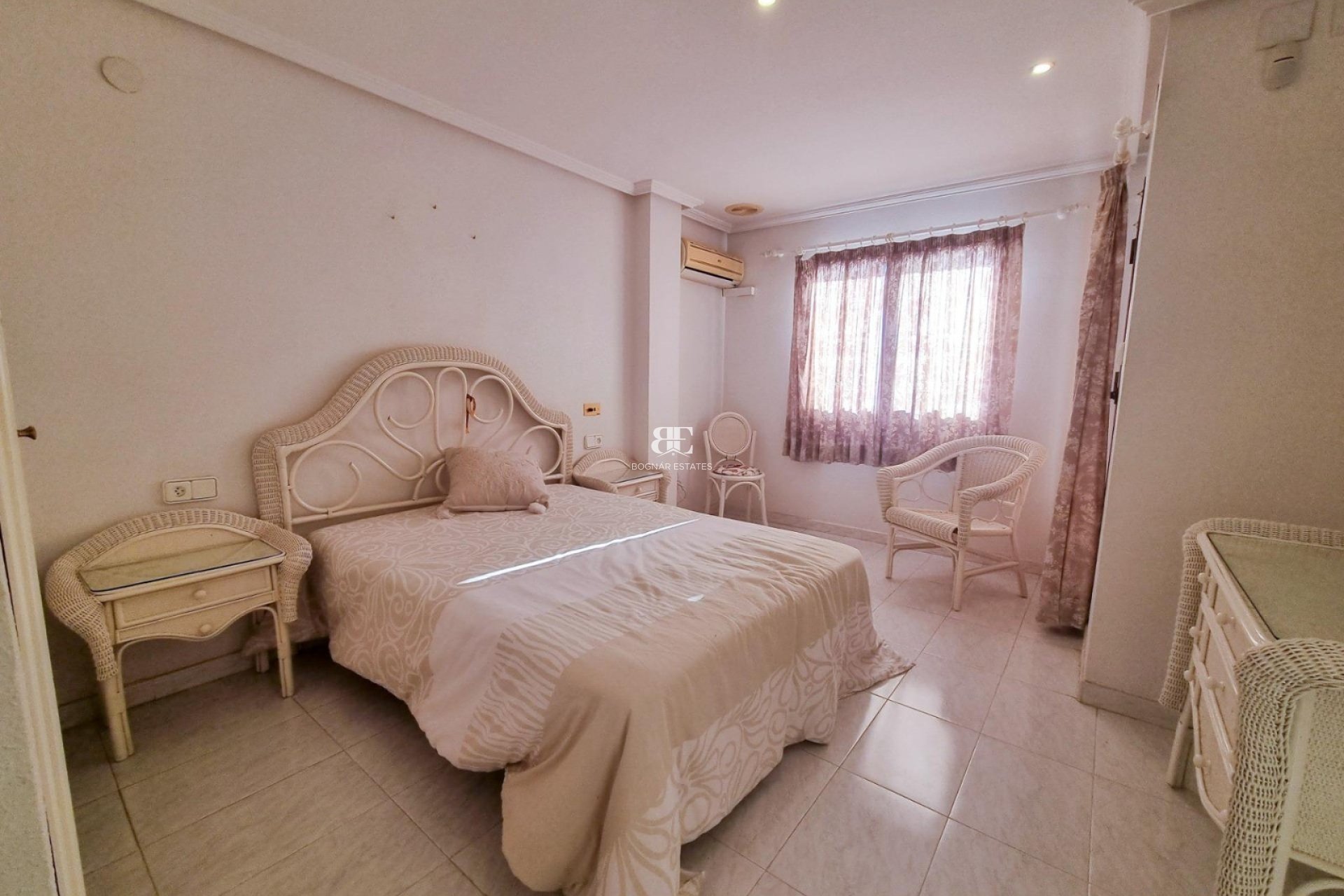 Herverkoop - Herenhuis -
Santa Pola - Playa del Este