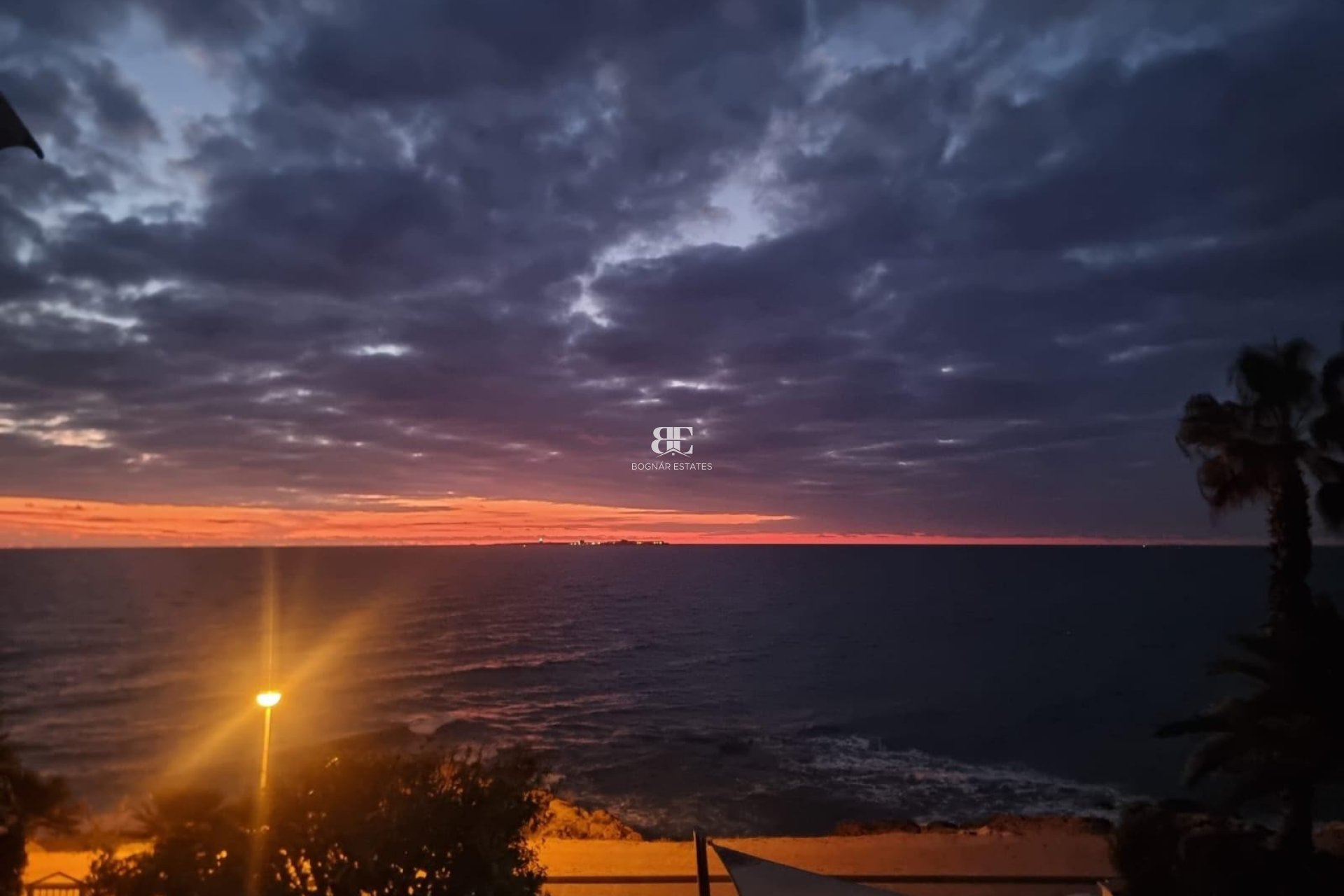 Herverkoop - Herenhuis -
Santa Pola - Playa del Este