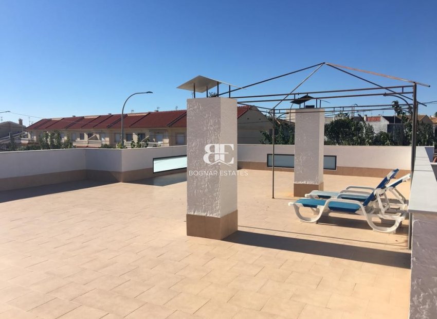 Herverkoop - Herenhuis -
Torre de la Horadada - Mil Palmeras