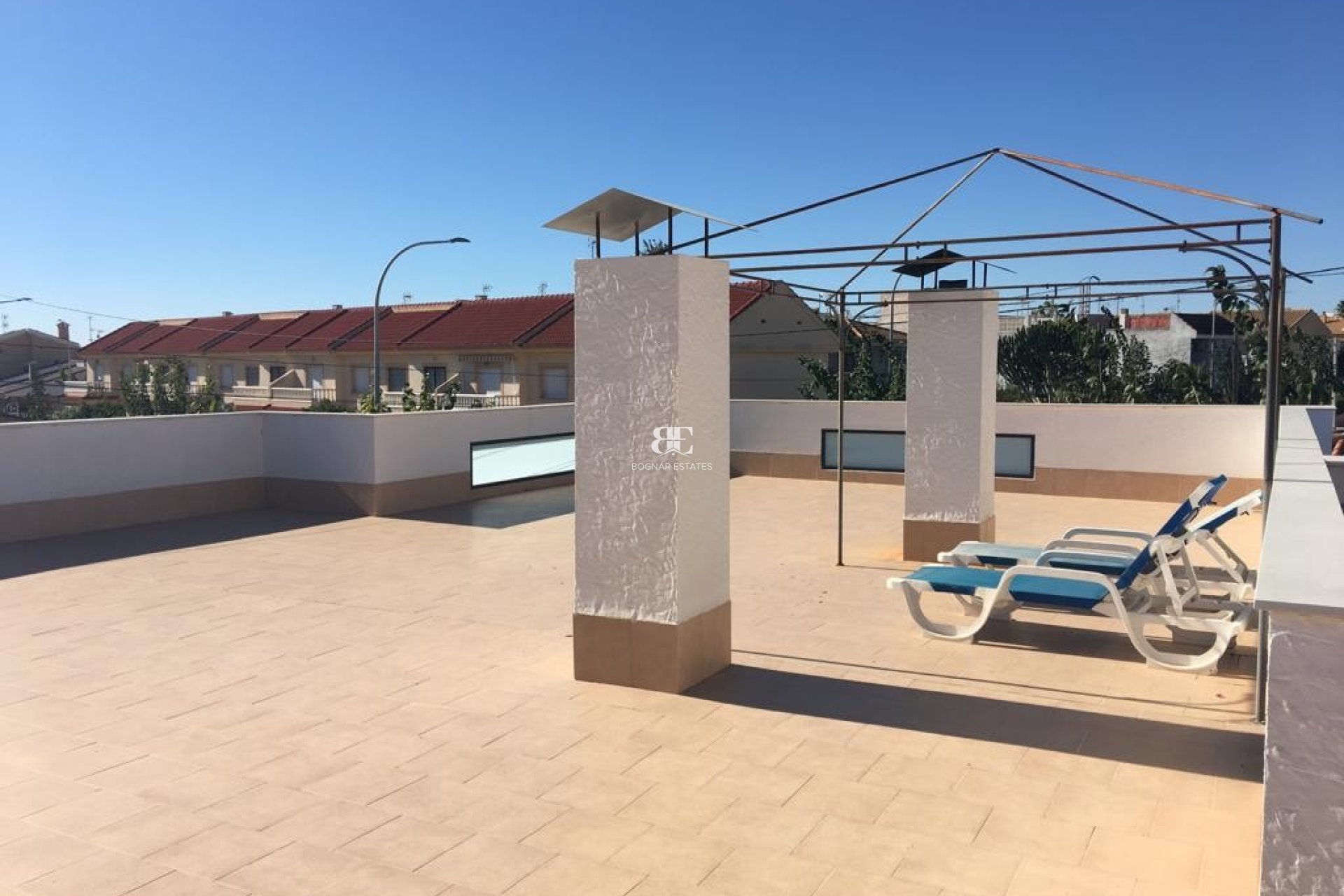 Herverkoop - Herenhuis -
Torre de la Horadada - Mil Palmeras