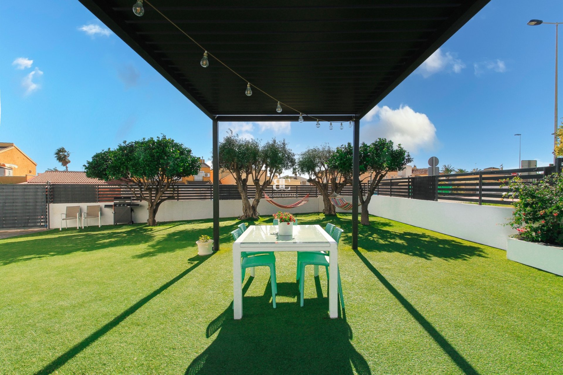 Herverkoop - Herenhuis -
Torrevieja - Aguas Nuevas