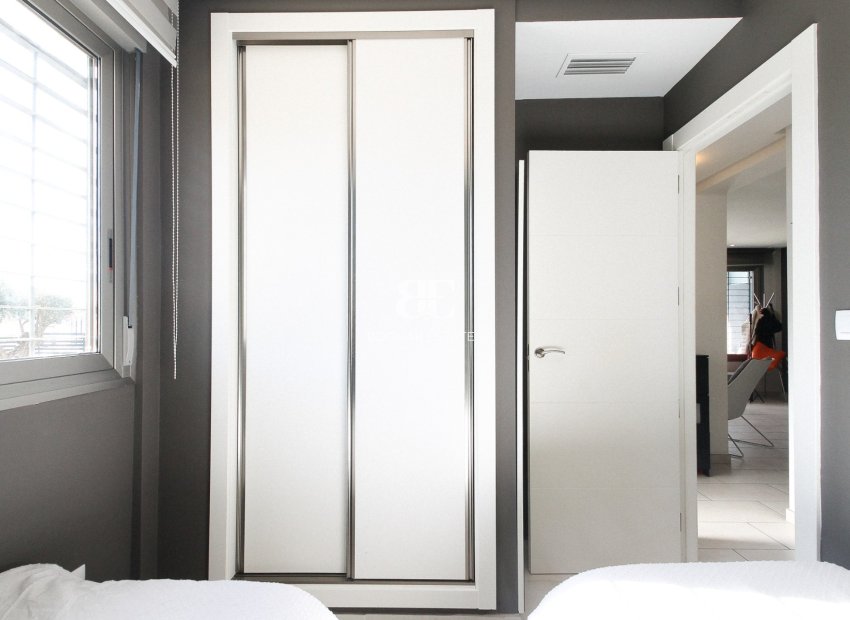 Herverkoop - Herenhuis -
Torrevieja - Aguas Nuevas