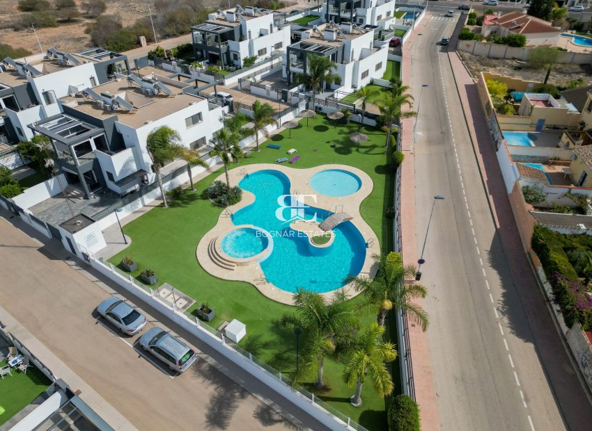 Herverkoop - Herenhuis -
Torrevieja - Aguas Nuevas