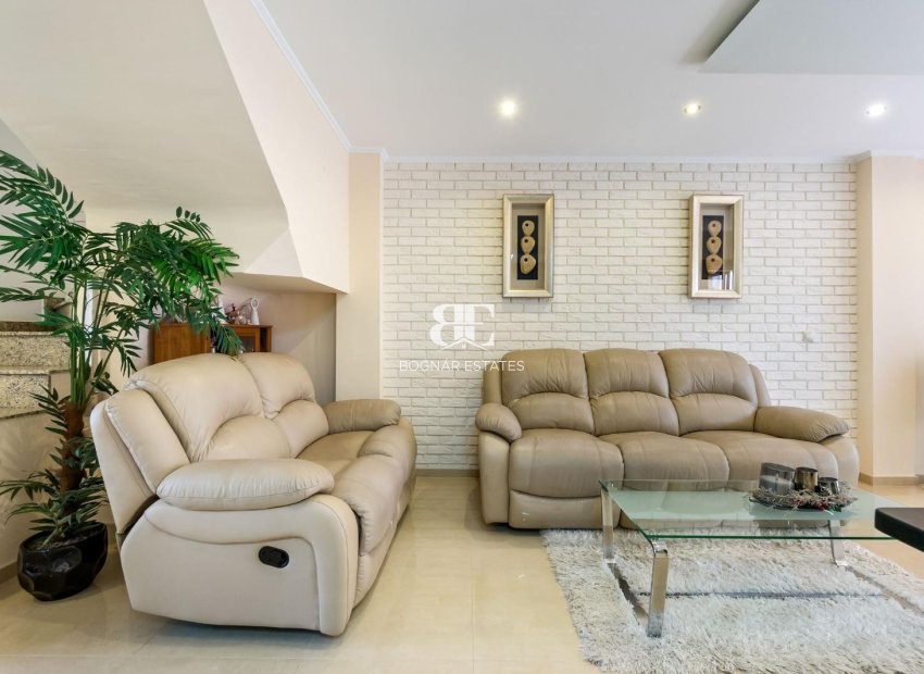 Herverkoop - Herenhuis -
Torrevieja - Aguas Nuevas