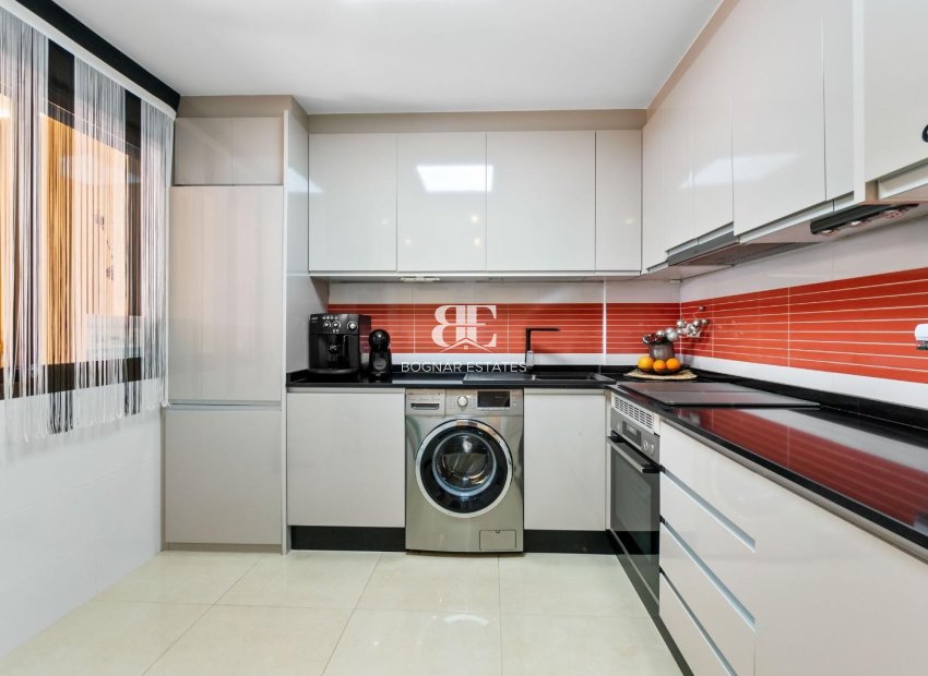 Herverkoop - Herenhuis -
Torrevieja - Aguas Nuevas