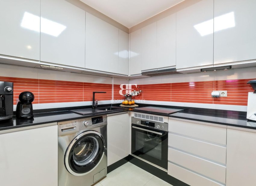 Herverkoop - Herenhuis -
Torrevieja - Aguas Nuevas