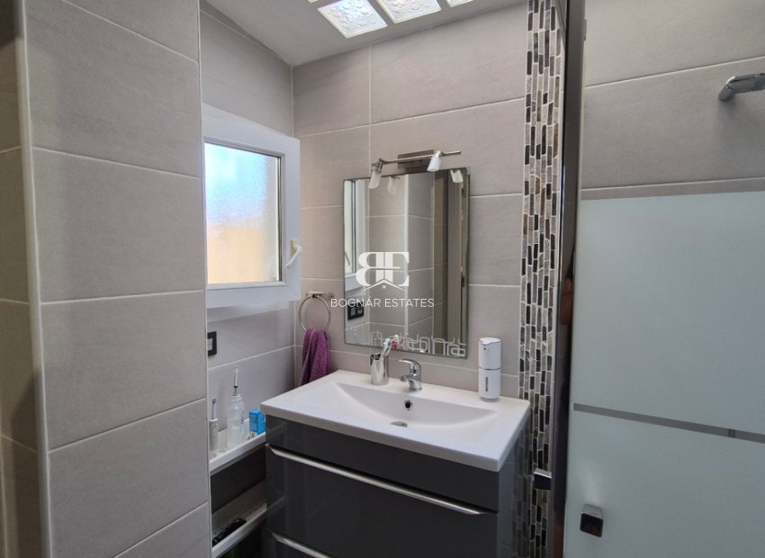 Herverkoop - Herenhuis -
Torrevieja - Costa Blanca Sur